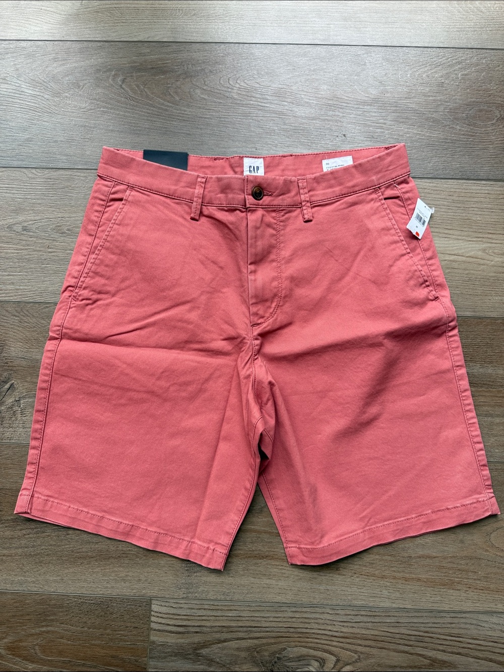 Men’s Gap Essential Khaki Shorts Red/Pink 9in Inseam